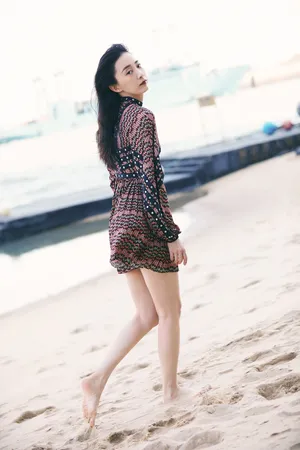 朱颜曼滋性感迷人写真图片