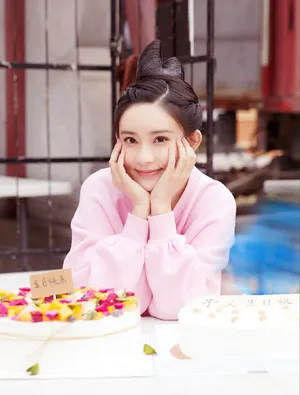孟子义轻甜粉嫩生日写真图片