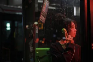 赵今麦最新个性时髦写真图片