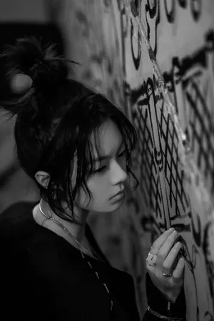 赵今麦最新个性时髦写真图片_4