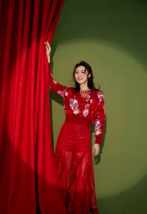 黄梦莹性感气质时尚写真图片