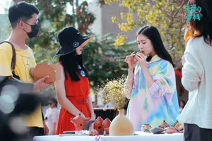 李兰迪《亲爱的客栈》甜美图片_4
