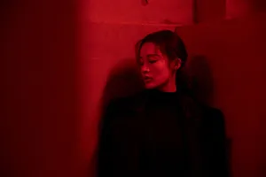李沁酷美黑色系活动写真图片_2