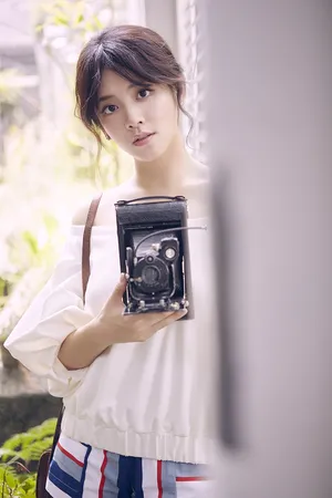陈昊宇性感露肩元气写真图片_1