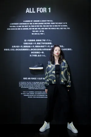 周雨彤运动风时尚写真图片_2