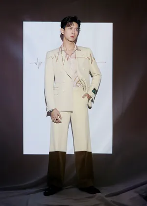 李现复古文艺型男写真图片_4
