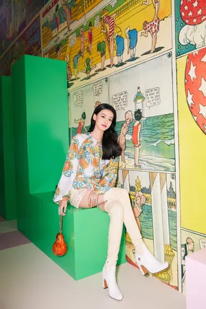 孙怡细长美腿性感写真图片