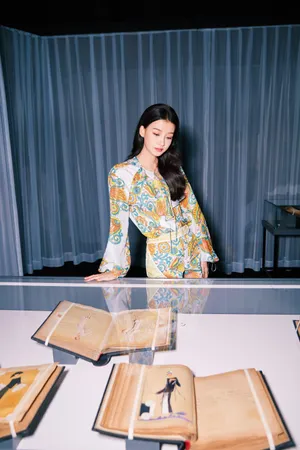 孙怡细长美腿性感写真图片_2