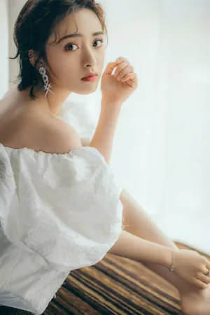 沈月俏丽短发优雅少女感写真图片_8