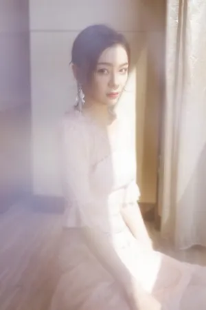 袁姗姗优雅知性写真图片