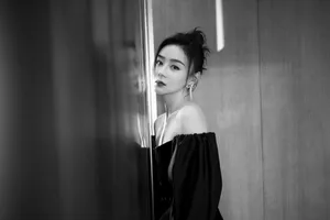 袁姗姗性感一字肩写真图片_2
