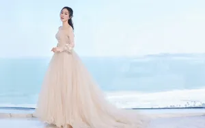 霍思燕薄纱礼裙唯美浪漫图片