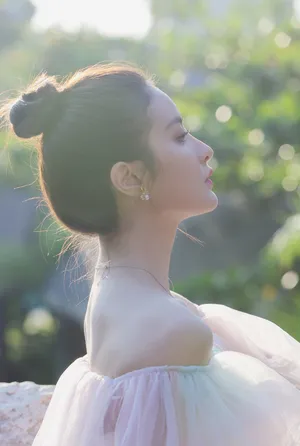 赖雨濛性感甜美写真图片_1