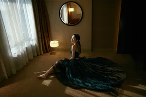 娄艺潇性感妩媚写真图片