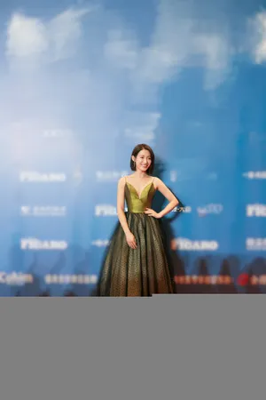 苏青典雅气质性感图片_8