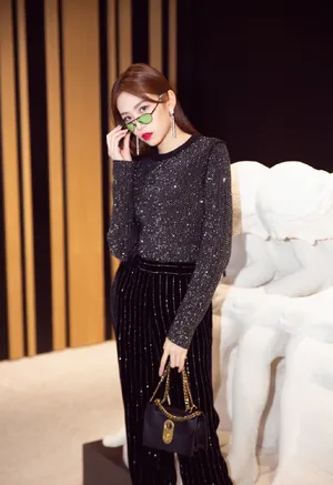 刘美彤时尚优雅写真图片_3