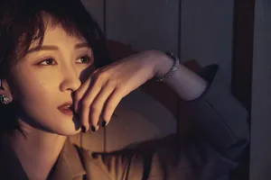 演员练练时尚性感活动照图片_3