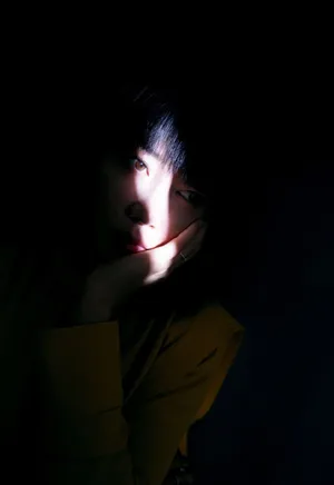 谭卓温婉气质活动照图片_7
