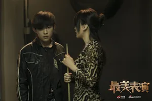 易烊千玺2019最美表演图片_5