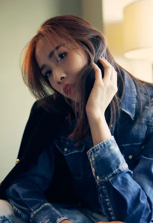 刘美彤性感甜酷写真图片_4