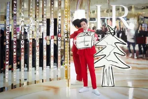 张皓宸红西装品牌活动图片_3