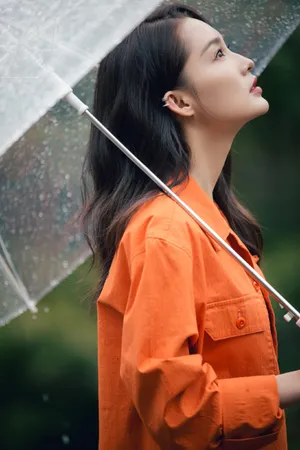 李沁甜酷工装风写真图片_5