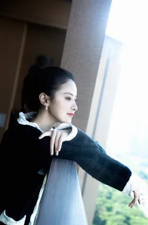赖雨濛清秀养眼写真图片