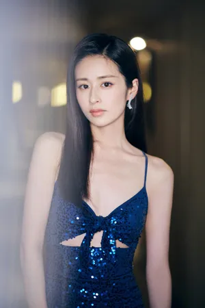 颖儿亮片鱼尾裙性感写真图片_4