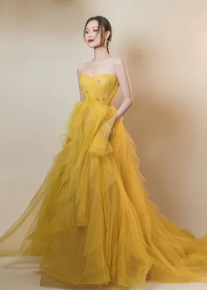 倪妮抹胸纱裙明艳性感写真图片