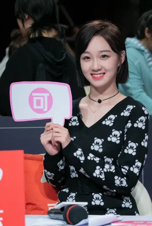李子璇学生装俏皮写真图片_5