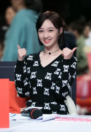 李子璇学生装俏皮写真图片_7