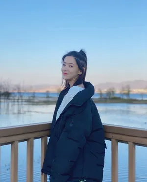 李沐宸清新甜美私服写真图片