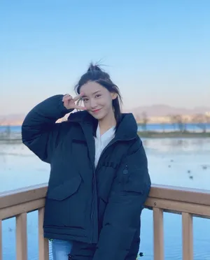 李沐宸清新甜美私服写真图片_2