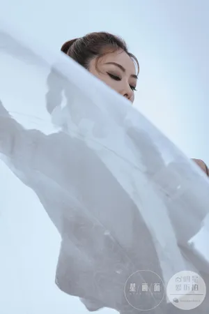 熊黛林御姐范性感写真图片_13