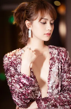 姜珮瑶深v性感写真图片_2