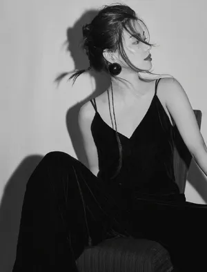 李蔓瑄红唇性感妩媚写真图片_5
