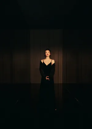 李蔓瑄红唇性感妩媚写真图片_7