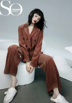 林允接吻唇性感时尚写真图片_3
