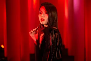 钟楚曦烈焰红唇妩媚活动图片_3