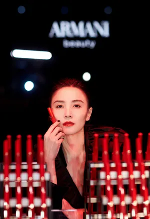 宋佳美艳红唇活动照图片_6