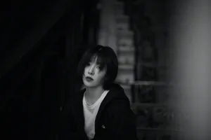 阚清子简约随性黑白写真图片_4