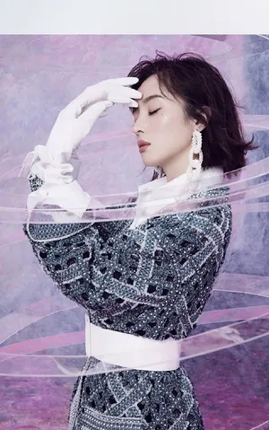 胡冰卿时尚妩媚杂志写真大片_1