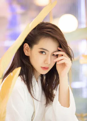 戚薇浴袍造型性感写真图片_5