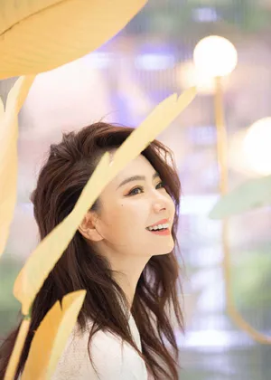 戚薇浴袍造型性感写真图片_7