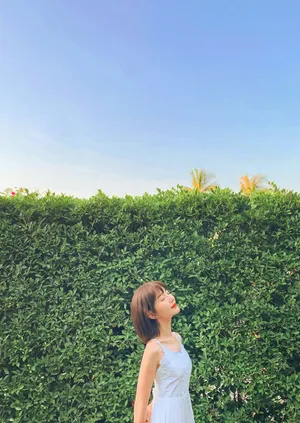 毛晓彤性感吊带裙旅拍写真图片_4