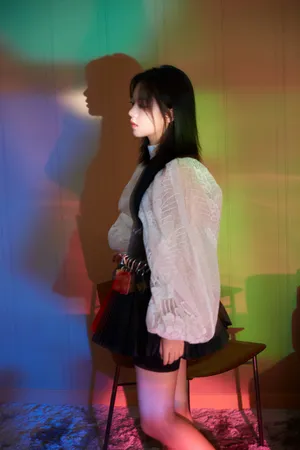 赵今麦朦胧光影写真图片