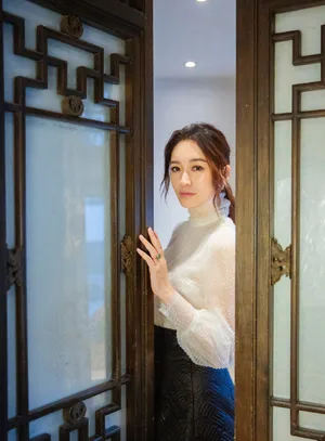 李小冉优雅随性写真图片_3