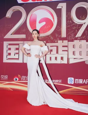 王子文优雅气质性感写真图片_8