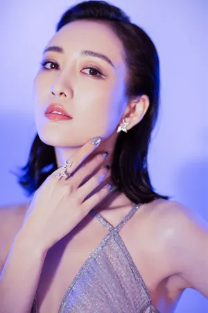 王鸥高腰露背纱裙性感图片写真_6