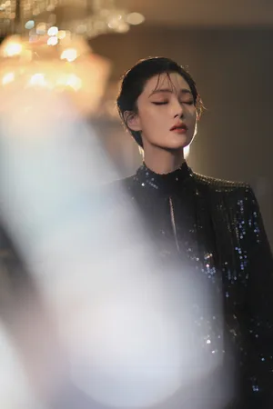 张馨予复古优雅写真图片_4